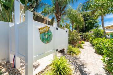 Beach Rental for 4 Guests in Englewood Beach, Manasota Key, Picture 3