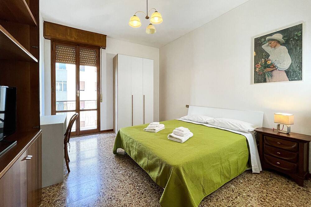 Camera n.2 - Casa Gramsci - Affitti Brevi Italia in Modena, Modena Province