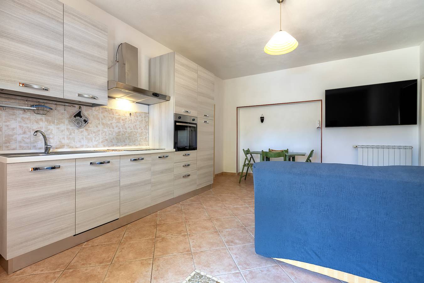 Ganze Wohnung, Ferienwohnung 'In Villa Sul Mare 2' mit privater Terrasse, privatem Garten und Wi-Fi in Badesi, Olbia-Tempio