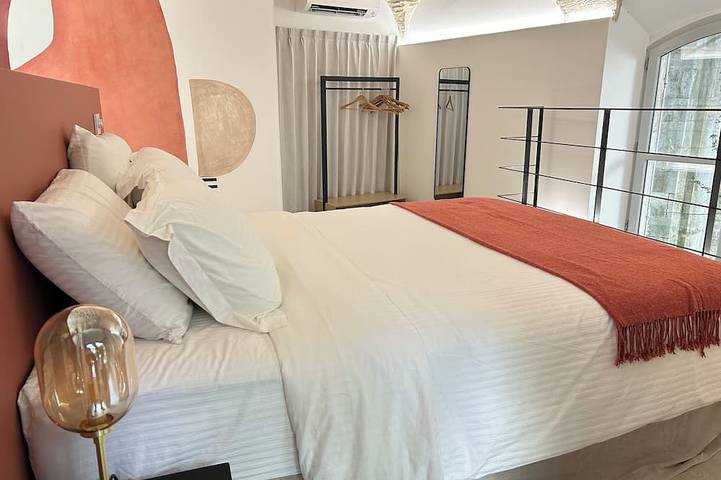 Location de vacances pour 2 personnes, avec jardin et terrasse dans Arenes De Nimes - 4