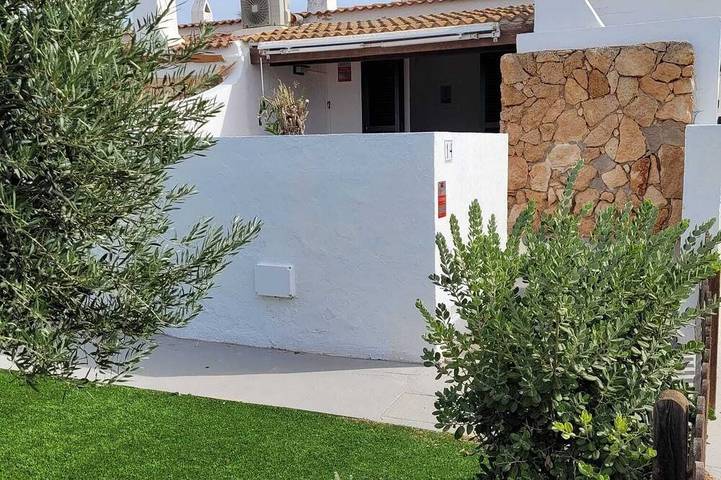 Holiday home for 4 people, with terrace and pool as well as garden - 1
