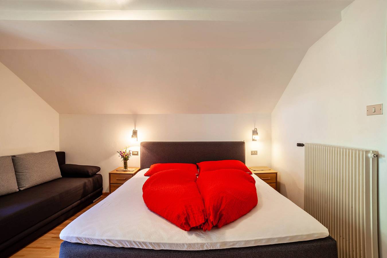 Geheel appartement, Appartement "Rieglhof Kükennest" met Uitzicht op de Bergen, Tuin & Wi-Fi in Graun, Zuid-Tirol