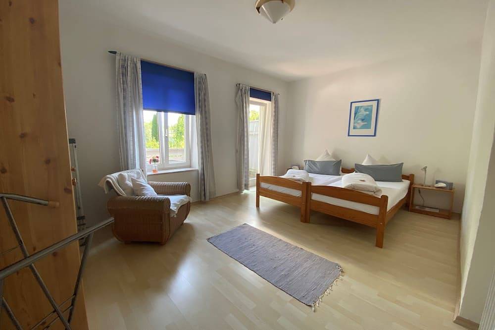 Entire apartment, Vacation apartment Am Franziskanergarten \"Apartment Benediktenwand\", with balcony in Bad Tölz, Tölzer Land