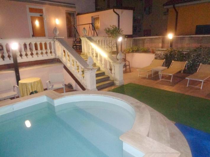 Hôtel pour 4 personnes, avec piscine et terrasse à Montecatini-Terme - 4