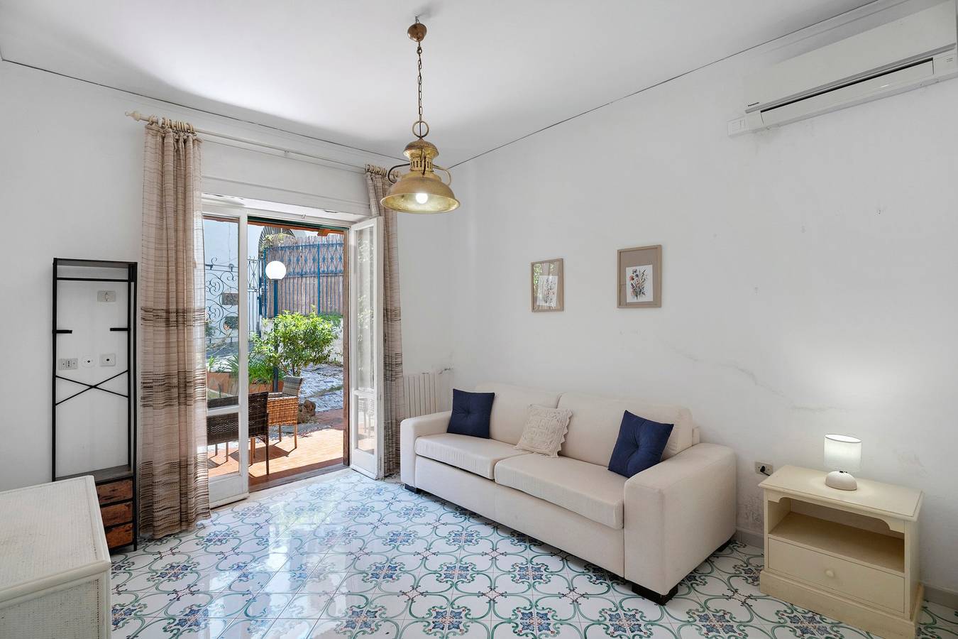 Ferienhaus 'Lamia Resi' mit privatem Garten und Klimaanlage in Lacco Ameno, Ischia