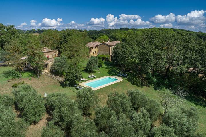 Location de vacances pour 18 personnes, avec jardin et vue à Buonconvento - 2