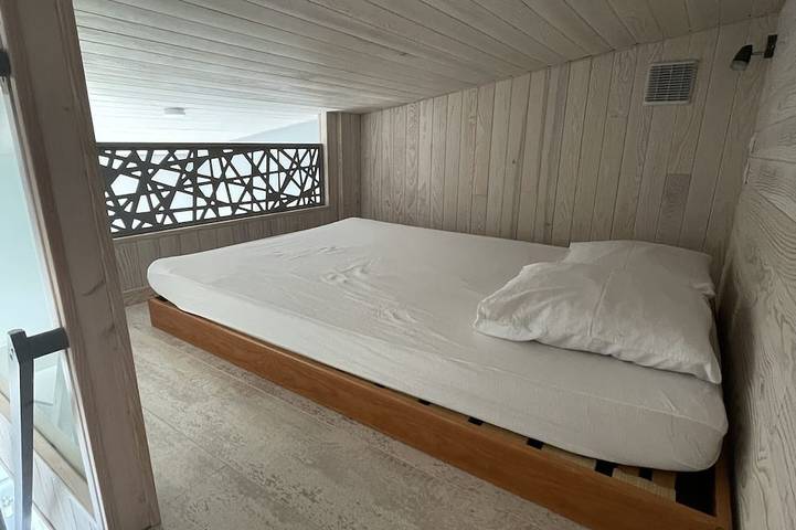 Ganze Wohnung, Bergu-Apartment-Apartment-Ensuite mit Dusche-Gartenblick in Die, Parc naturel régional du Vercors