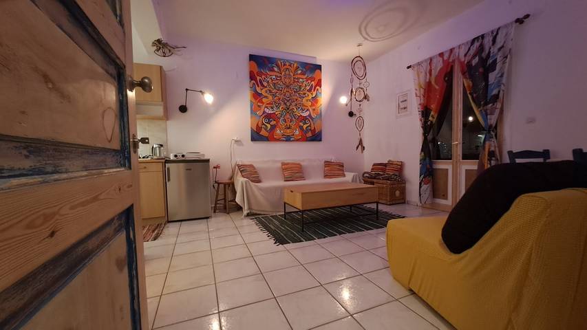 'Fun' with Shared Garden and Wi-Fi in Vari (Syros), Syros