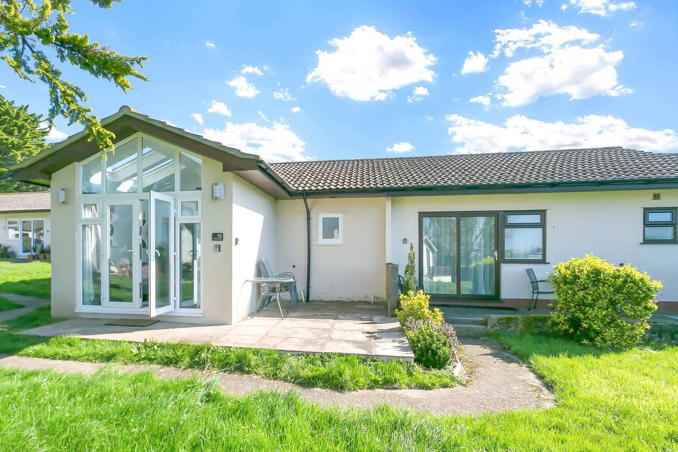 Lovely 2Br Holiday Chalet Near Sidmouth - Sleeps 5 in Branscombe, Jurassic Coast