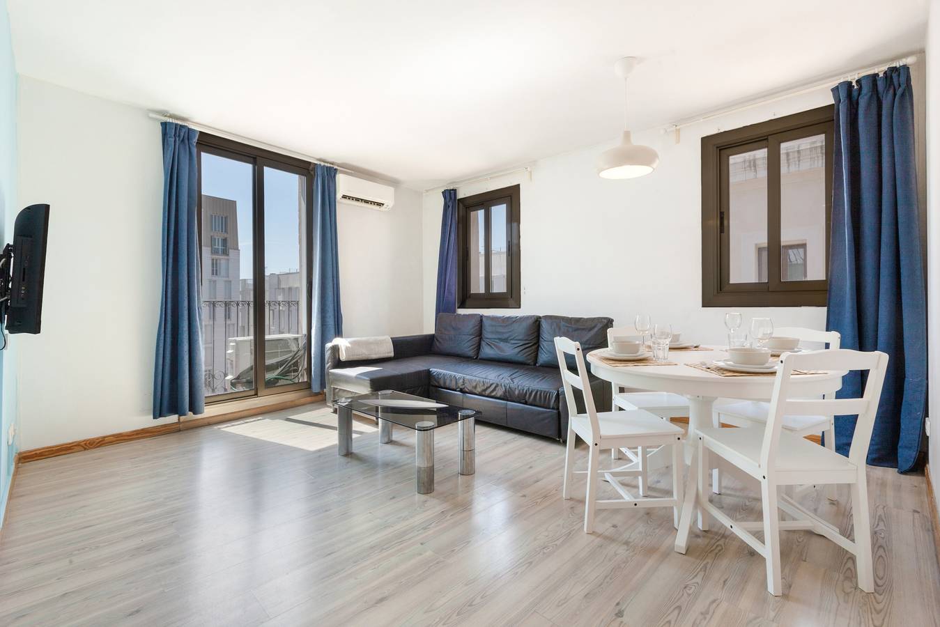 Appartement entier, Felix Apartment : Votre refuge avec terrasse et climatisation au cœur de Barcelone in Barcelona Centre, Barcelone