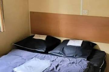 Camping pour 5 Personnes dans Champagnac-le-Vieux, Parc Naturel Régional Livradois-Forez, Photo 1