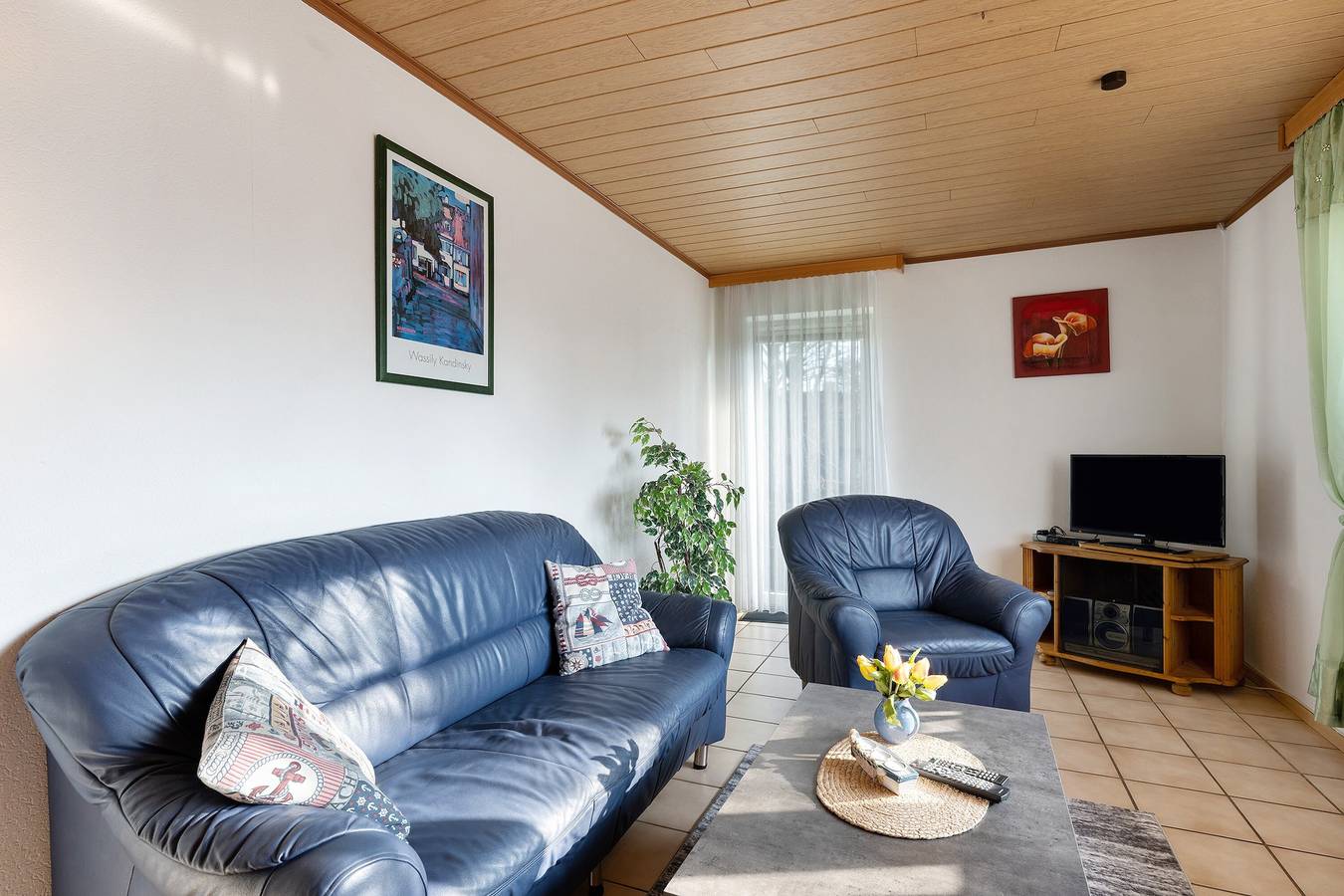Ganze Wohnung, Ferienwohnung 'Ramona' mit privater Terrasse, privatem Garten und Wi-Fi in Struckum, Nordfriesland