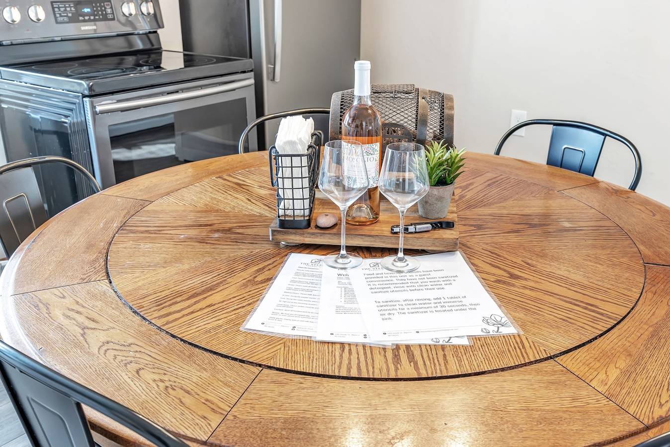 Appartamento intero, Newly renovated - walking distance to pier! in Algoma, Contea di Kewaunee