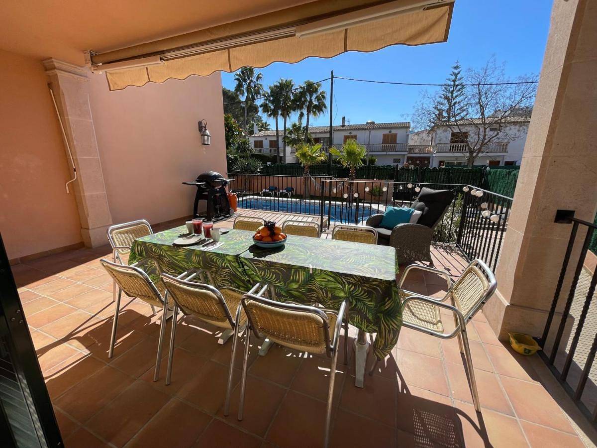 Four-Bedroom House in El Arenal, Palma