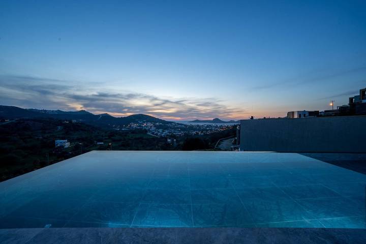 Location de vacances pour 12 personnes, avec vue et sauna ainsi que jardin et balcon à Bodrum - 2