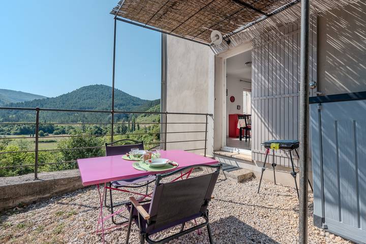 Ganze Wohnung, Apartment „Résidence Ventoux Revitalisation“ mit Bergblick und Wlan in Reilhanette, Nyons und Umgebung