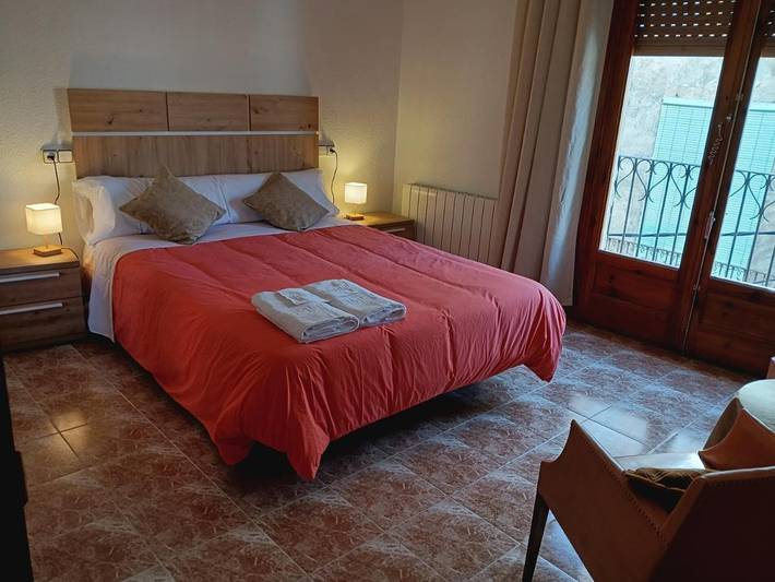 Casa rural para 6 personas, con balcón y piscina en Terra Alta