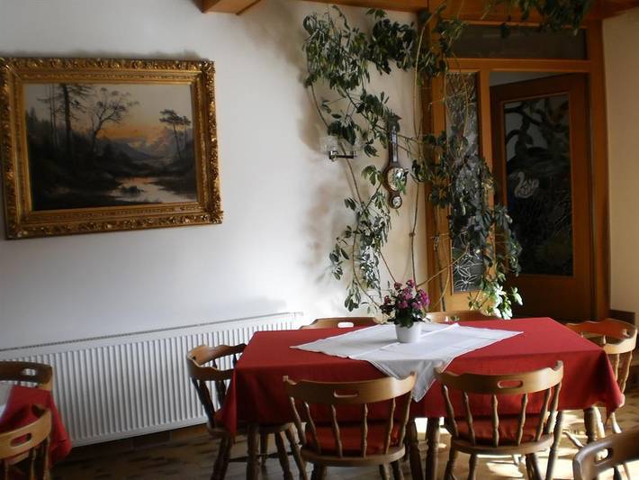 Pension für 3 Personen, mit Terrasse und Pool sowie Seeblick und Ausblick in Seeboden - 3