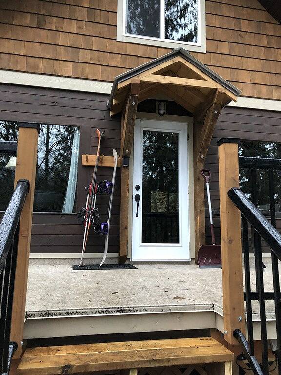 4 Mile Creek Cabin (Creekside) - verfügbar für Weihnachten in Whitewater Ski Resort