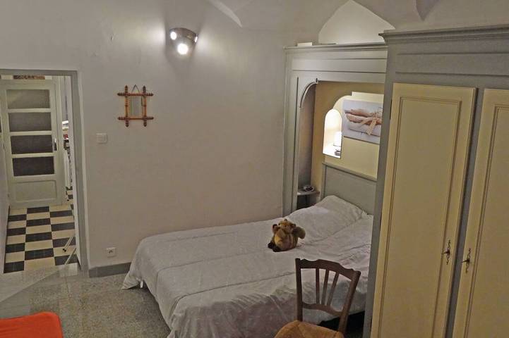 Gîte pour 4 personnes, avec balcon à Vals-les-Bains - 2