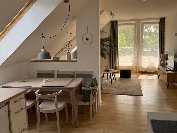 Ferienwohnung für 4 Personen, mit Balkon und Terrasse sowie Ausblick in Adendorf