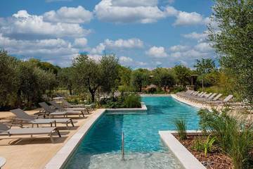 Gîte pour 2 personnes, avec balcon ainsi que piscine et sauna dans Golf de Montpellier Massane