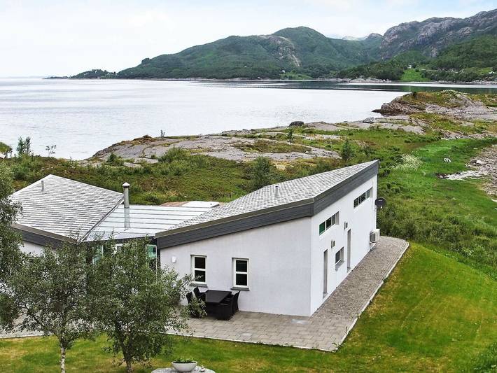 Ferienhaus für 9 Personen, mit Whirlpool und Terrasse sowie Garten in Nord-Norwegen - 4