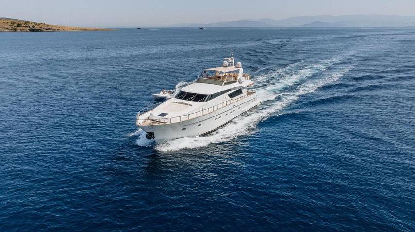 Barco para 7 personas, con vistas y jardín además de piscina y sauna - 1