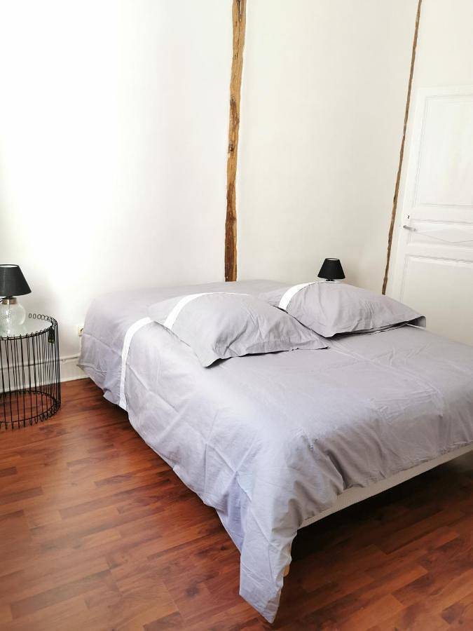Appartement entier, Two-Bedroom Apartment in Lectoure, Gers
