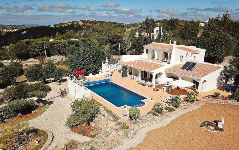 Villa pour 8 personnes, avec piscine et balcon à Faro - 2