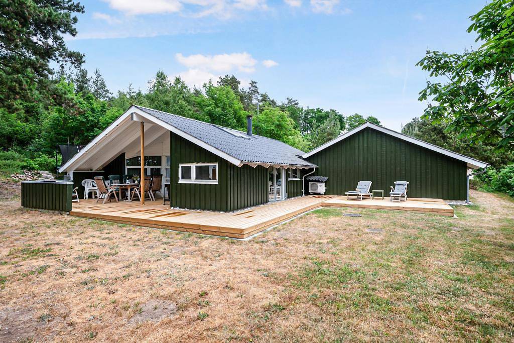 Cozy and well-furnished vacation home with spa and sauna close to Ebeltoft in Øerne, Ebeltoft