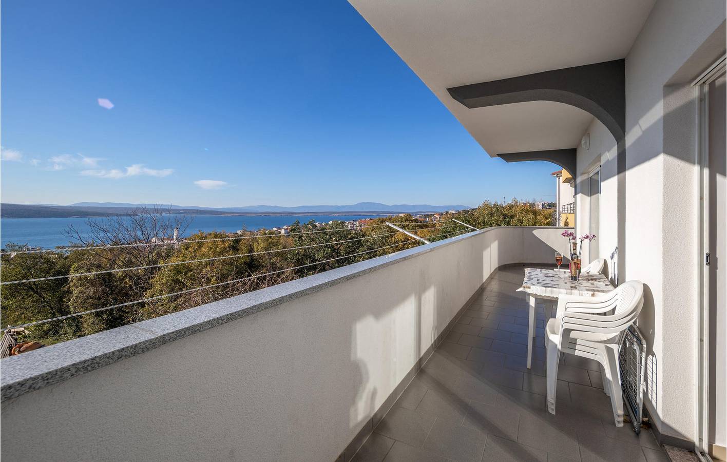 Ganze Ferienwohnung, Ferienwohnung für 6 Personen mit Terrasse in Crikvenica, Primorje-Gorski Kotar