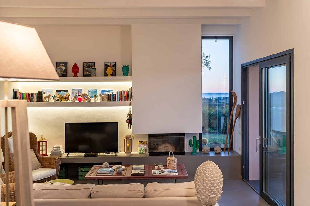 Arete- panoramic 3-bedroom villa in Memphis in Menfi, Agrigento Province