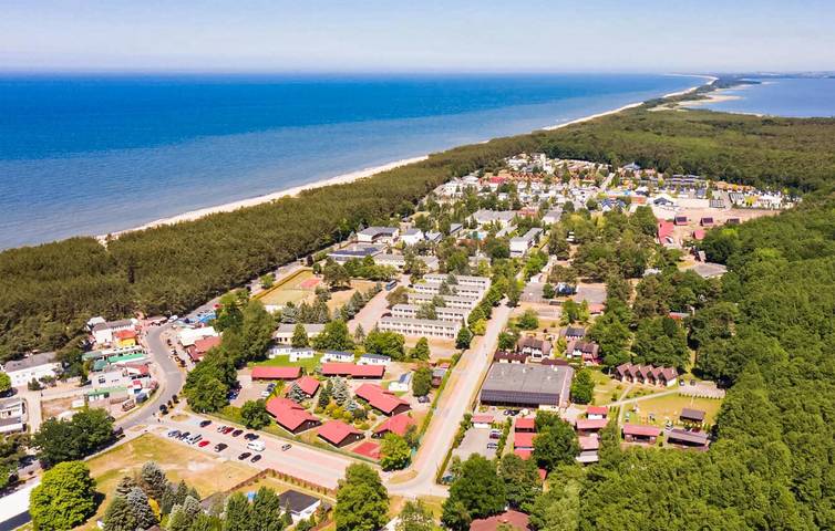 Ferienhaus für 6 Personen mit Terrasse in Granica Łazy, Powiat Koszaliński