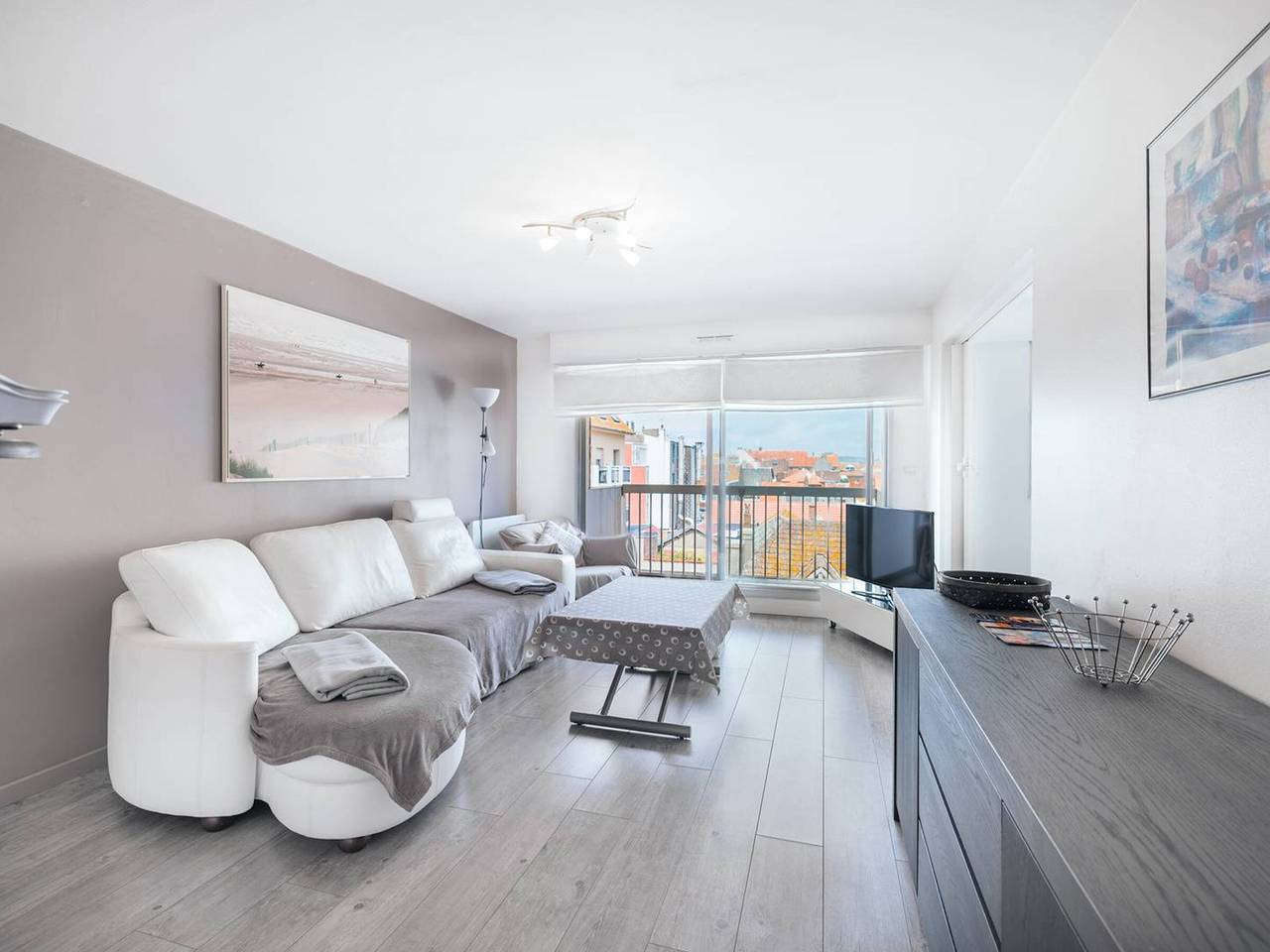 Appartement entier, Appartement moderne au centre-ville avec balcon et wifi in Touquet-Paris-Plage, Région de Montreuil