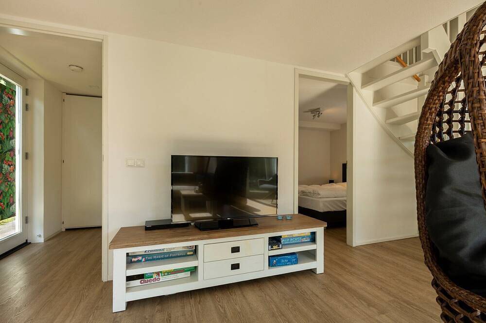 Zonnedorp 1 Modernes Strandhaus auf Villapark in Renesse in Renesse Strand, Renesse