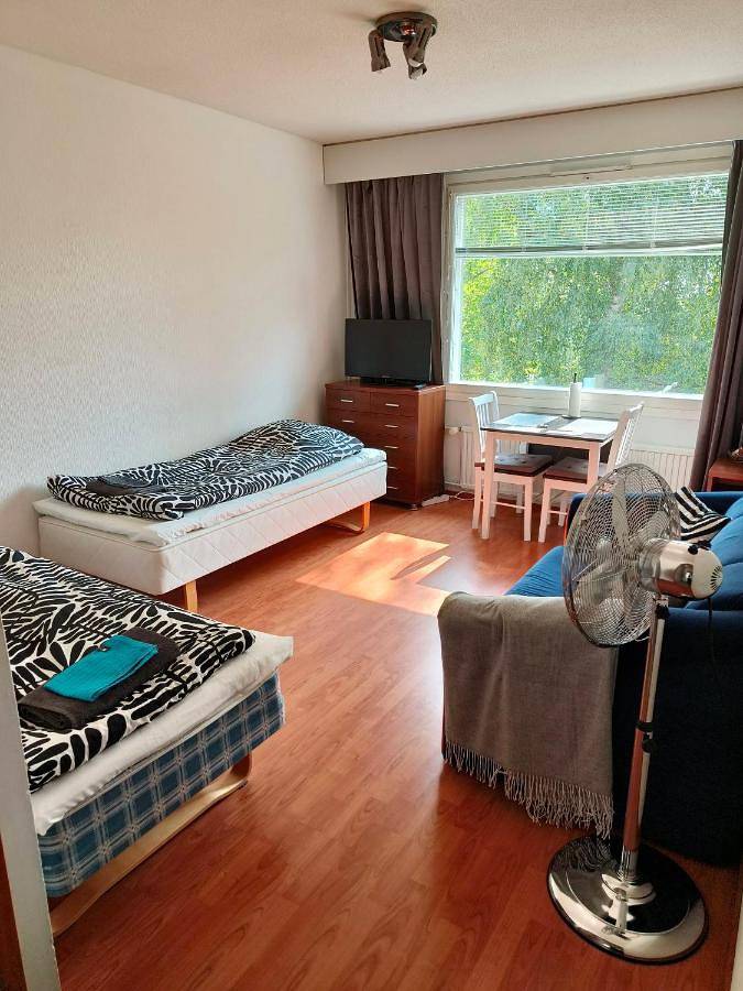 Gîte pour 3 personnes, avec jardin dans Tampere