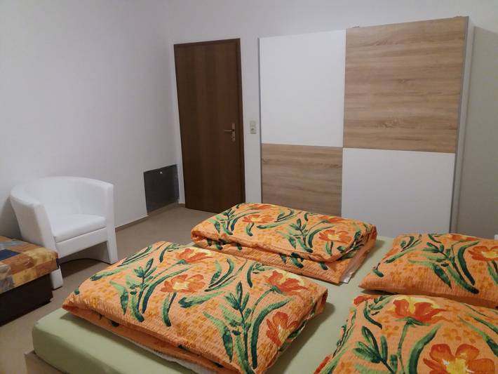 Ferienwohnung für 4 Personen, mit Terrasse und Garten in Waltershausen - 2