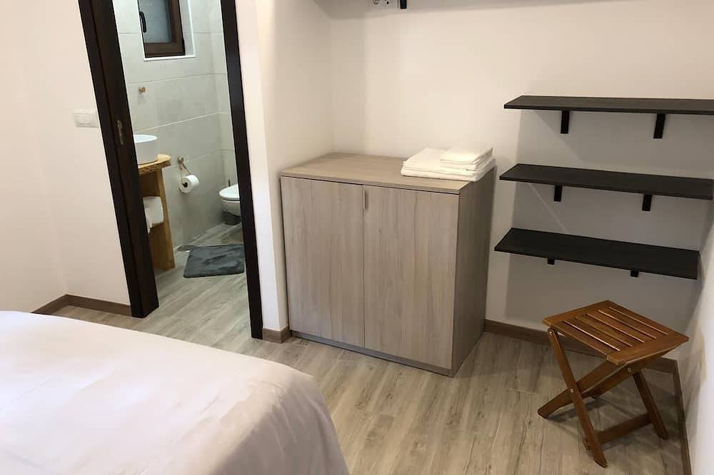 Charming 2-bedroom house with Ac and Wifi in lovely Rabal in Bragança, Parque Natural de Montesinho