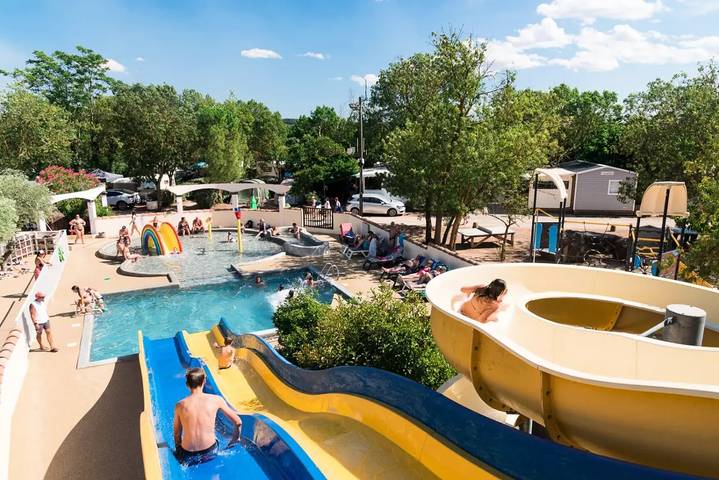 Camping für 8 Personen, mit Pool und Terrasse, mit Haustier in Hérault - 2