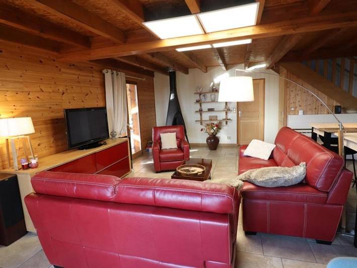 Location de vacances pour 6 personnes, avec terrasse ainsi que jardin et piscine à Saint-Étienne-de-Maurs - 4