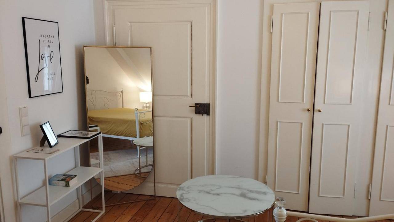 Basic Triple Room with Shared Bathroom in Mannheim, Kurpfalz