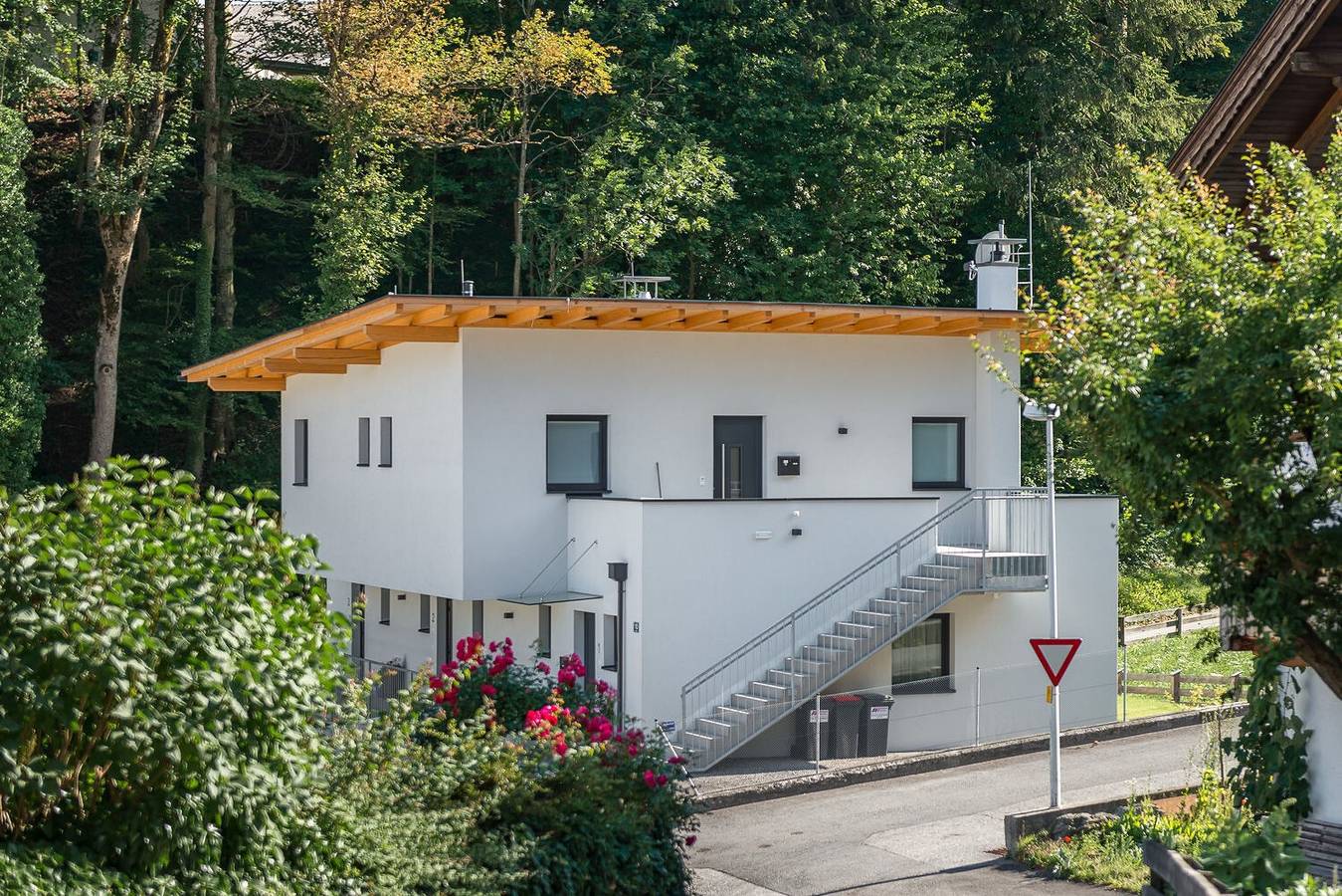 Ganze Wohnung, Ferienwohnung Unterlechner - Apt 1" mit Bergblick, privater Terrasse und Wlan in Vomp, Bezirk Schwaz