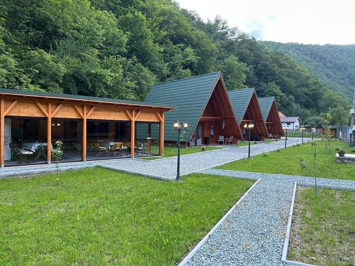 Location de vacances pour 6 personnes, avec vue et jardin à Alba (Romania)