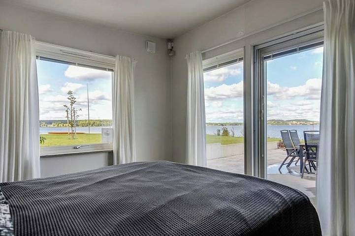 Newly renovated house on private peninsula in Karlskoga, Örebro und Umgebung