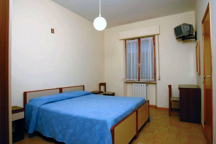 Gîte pour 2 personnes, avec terrasse, animaux acceptés à Esanatoglia