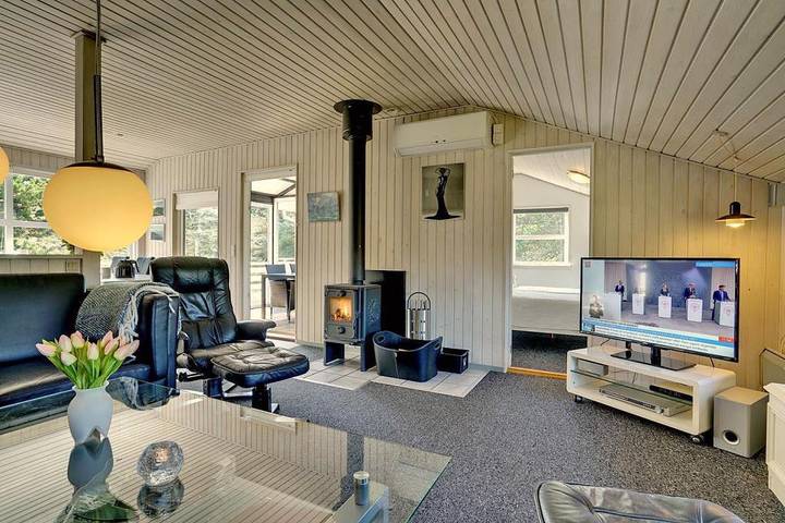 Gepflegtes Ferienhaus mit Carport - Strandnah und familienfreundlich in Henne, Región de Varde