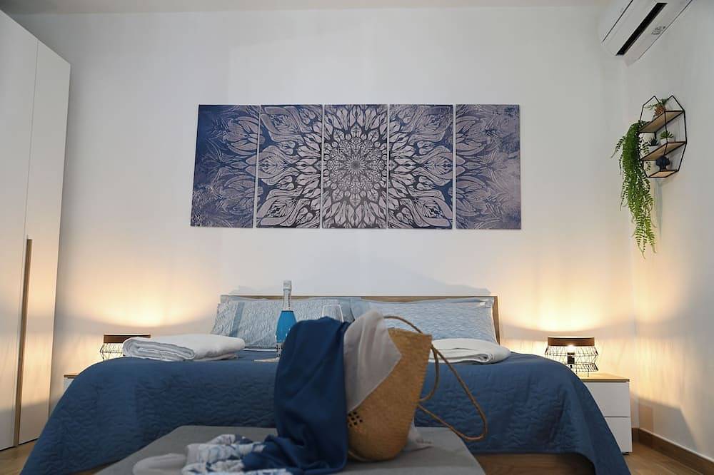 Entire apartment, Terra Sinus Beautiful Suite in Terrasini, Palermo Province