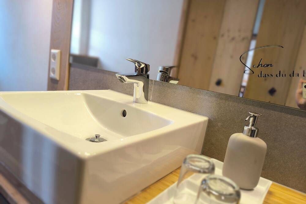 Ganze Wohnung, Fachwerk im Allgäu mit Bergblick in Alleinlage, gr. Garten & Sauna, Bodensee in Bad Wurzach, Region Bodensee-Oberschwaben