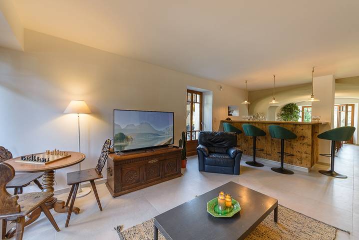 Location de vacances pour 14 personnes, avec jardin à Saint-Jorioz - 2